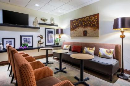 Hampton Inn Clifton Park - image 13