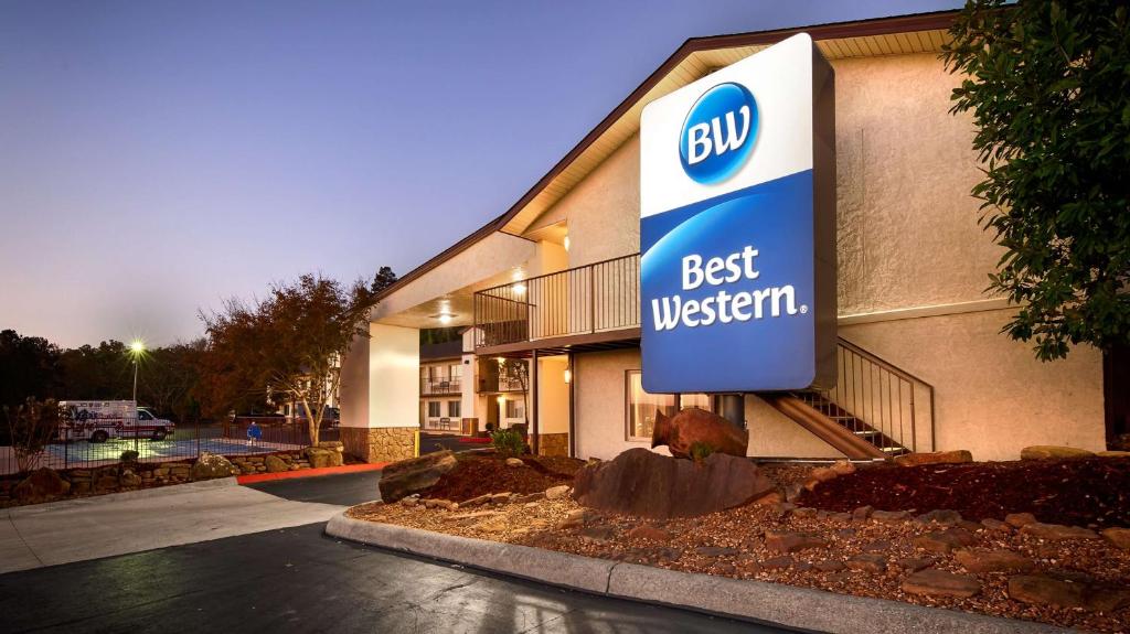 Best Western Hillside Inn - main image