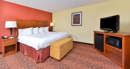 Hampton Inn Clinton - image 7