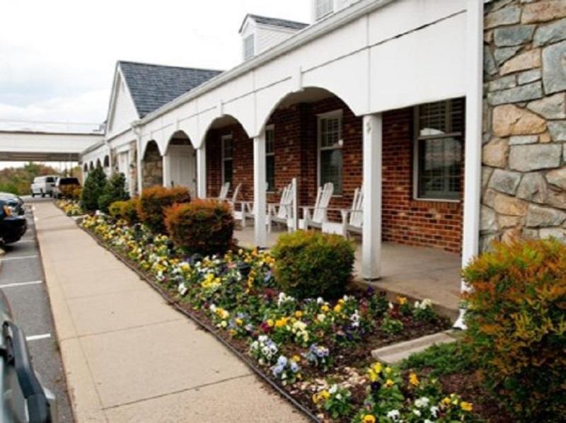 Colony South Hotel & Conference Center - image 5