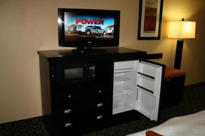 Hampton Inn Clinton - image 15