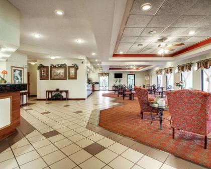 Quality Inn Clinton - image 7