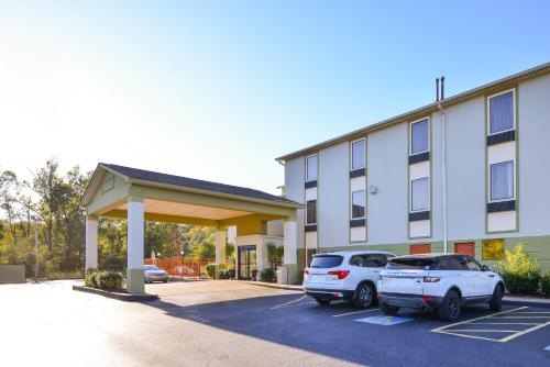 America's Best Value Inn & Suites-Clinton - main image