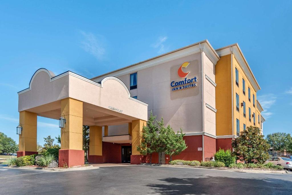 Comfort Inn & Suites Clinton - main image