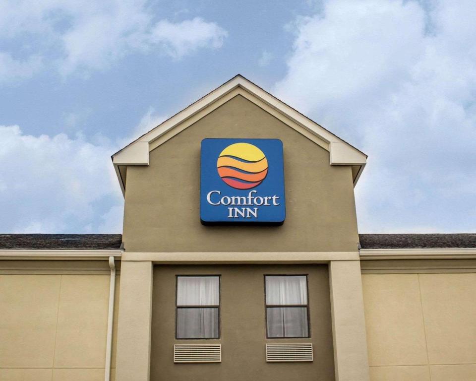 Comfort Inn Clinton - main image