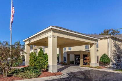 Comfort Inn Clinton - image 5