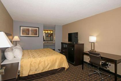 Quality Inn Clinton - image 13