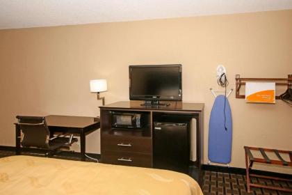 Quality Inn Clinton - image 7