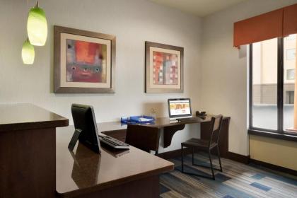 Holiday Inn Express Hotel & Suites Knoxville-Clinton an IHG Hotel - image 8