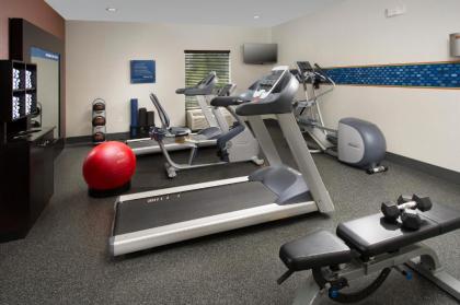 Hampton Inn Clinton - image 4