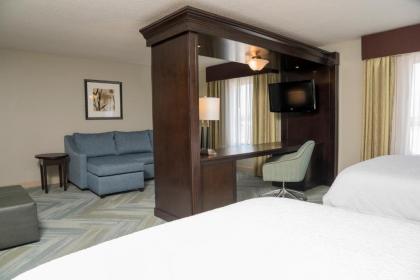 Hampton Inn Detroit Roseville - image 11