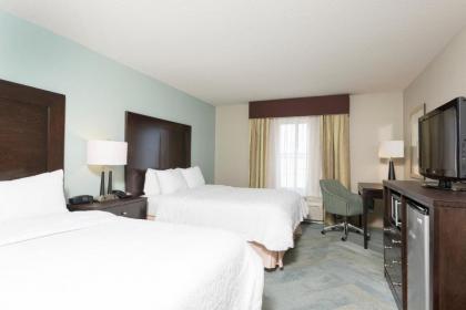 Hampton Inn Detroit Roseville - image 2