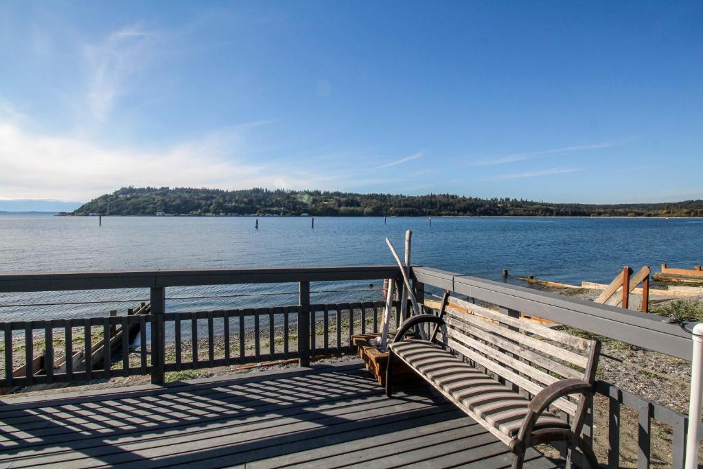 Cultus Bay Overlook - image 6