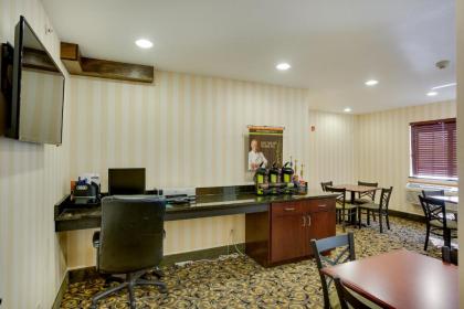 Cobblestone Inn & Suites - Clintonville - image 12