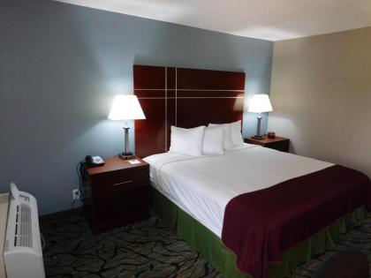 Days Inn by Wyndham Des Moines-West Clive - image 13