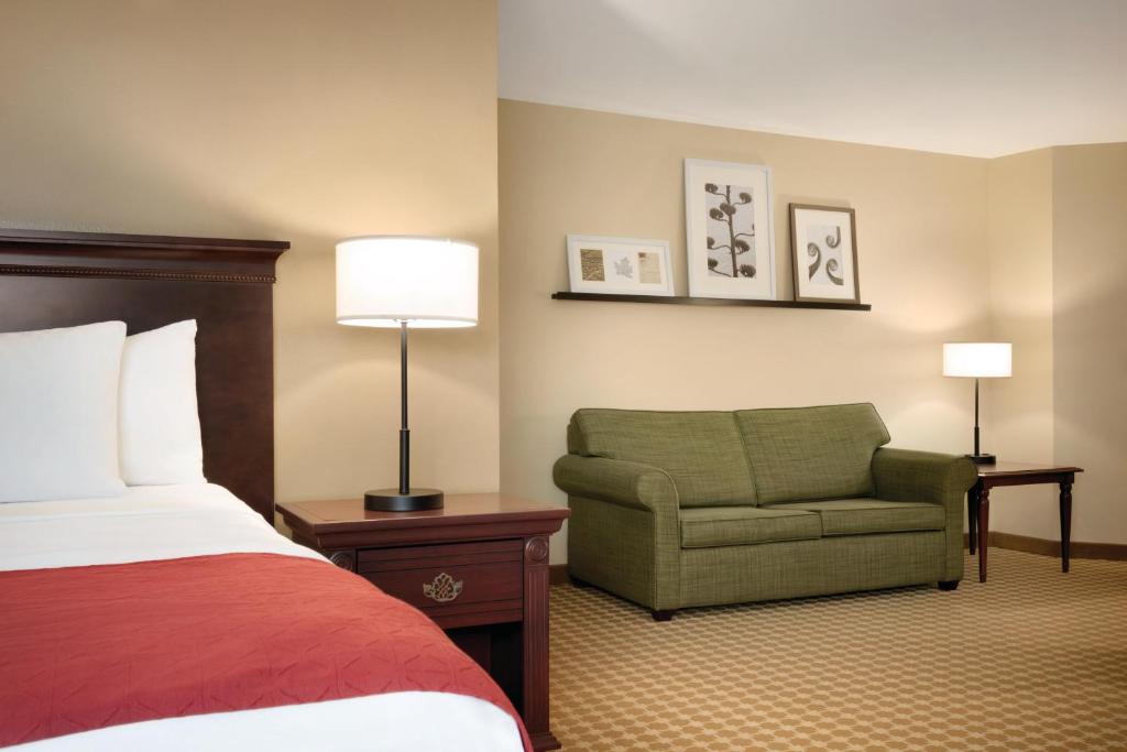 Country Inn & Suites by Radisson Des Moines West IA - image 7