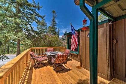 Cozy Outdoorsy Haven by Golf Course with Deck!