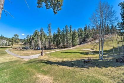 Cloudcroft Townhome with Deck 1 Mi to Burro Ave - image 8