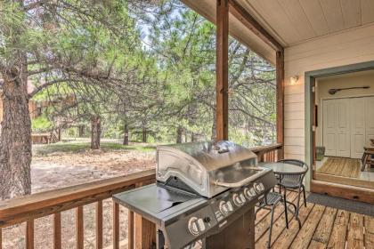 Charming Cloudcroft Cabin with Deck and Mtn Views - image 4