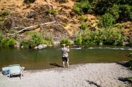 Russian River Camping Resort Studio Cabin 4 - image 9