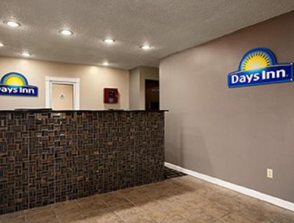 Days Inn by Wyndham Cloverdale Greencastle - image 10