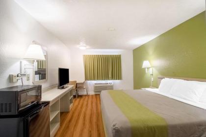 Motel 6-Cloverdale IN - Greencastle - image 13