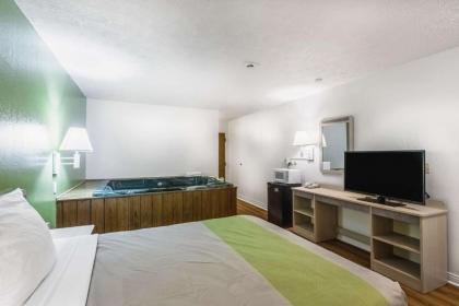 Motel 6-Cloverdale IN - Greencastle - image 15