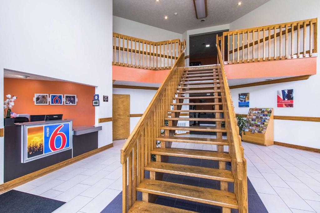 Motel 6-Cloverdale IN - Greencastle - image 6