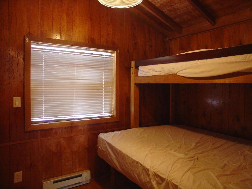 Pacific City Camping Resort Cabin 9 - image 7