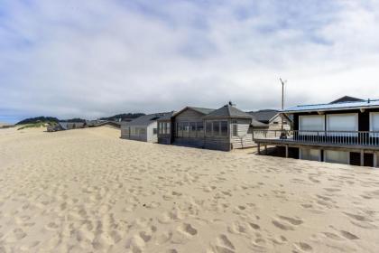 Pacific City Ocean Front Escape Cloverdale Oregon