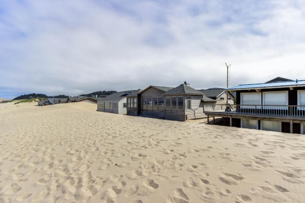 Pacific City Ocean Front Escape - main image