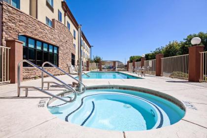 Holiday Inn Express & Suites Clovis Fresno Area an IHG Hotel - image 10