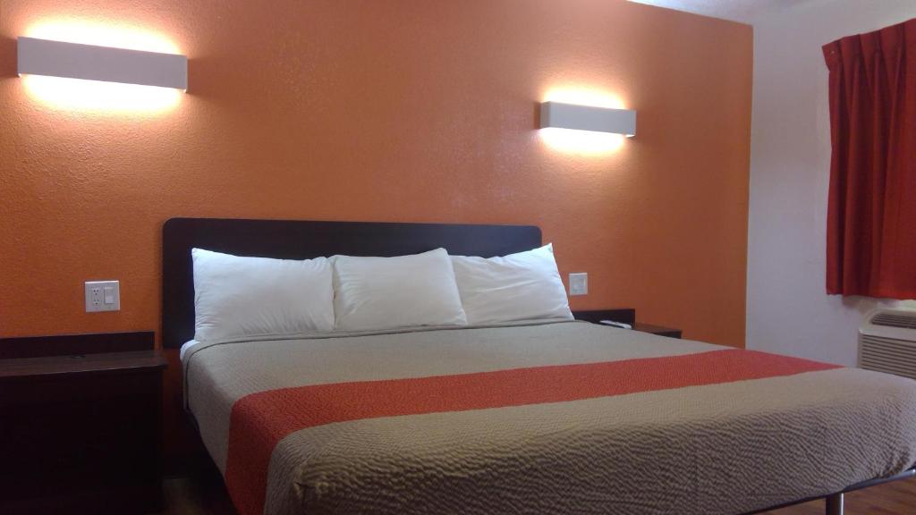 Motel 6-Clovis NM - image 2