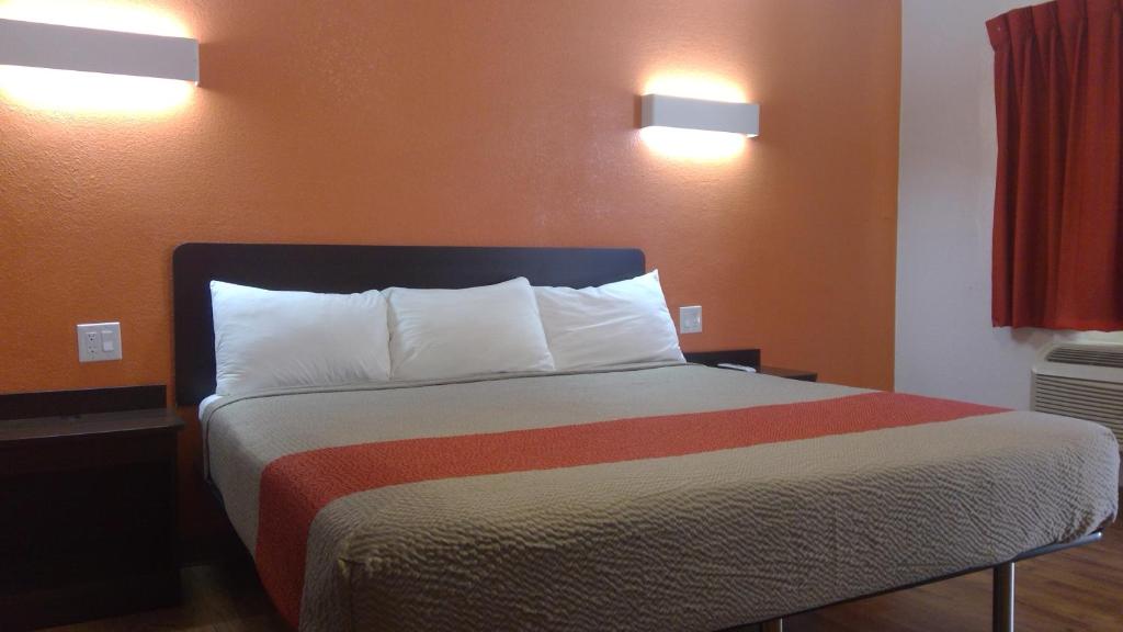 Motel 6-Clovis NM - image 3