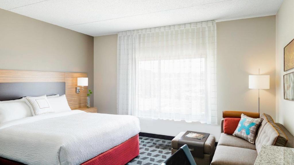 TownePlace Suites by Marriott Clovis - image 3