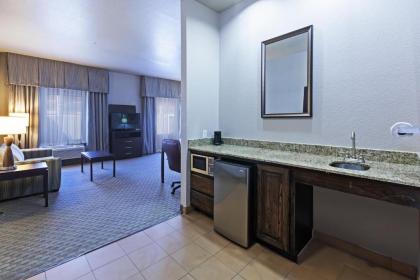 Hampton Inn and Suites Lake Jackson-Clute - image 13