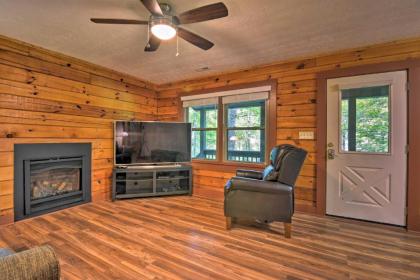 Clyde Cabin with Porch - Mins to Smoky Mountains - image 11