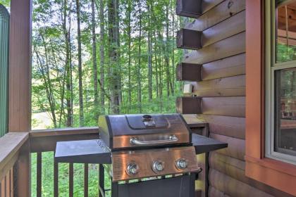 Clyde Cabin with Porch - Mins to Smoky Mountains - image 2