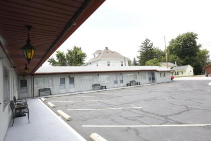 Plaza Motel - image 3