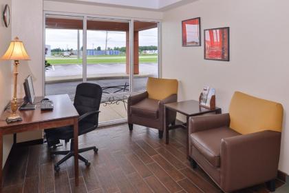 Red Roof Inn Clyde - image 4