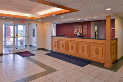 Red Roof Inn Clyde - image 9