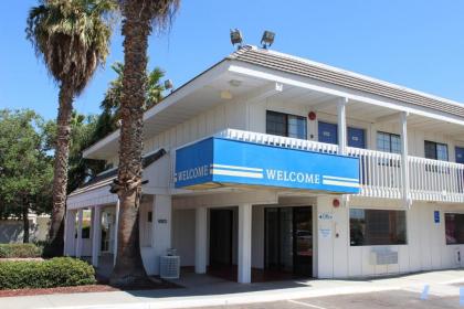 Motel 6-Coalinga CA - East - image 12