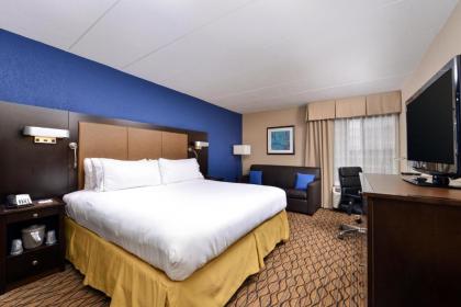 Holiday Inn Express Hunt Valley - image 15