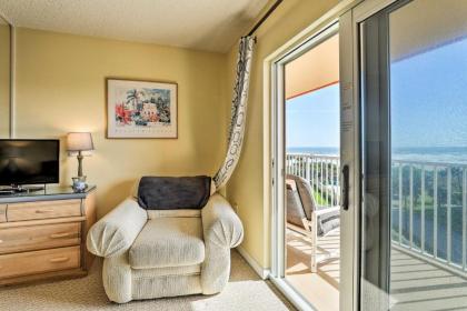 Oceanfront Cocoa Beach Condo with View -Walk to Pier! - image 12