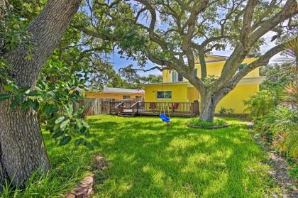 Downtown Cocoa Beach Townhome-Steps to Shore! - image 4