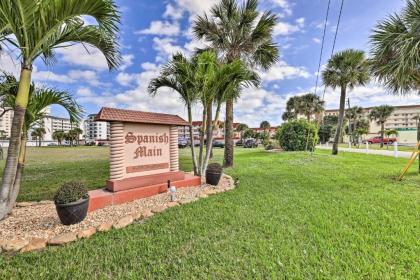 Inviting Cocoa Beach Condo with Ideal Location! - image 3