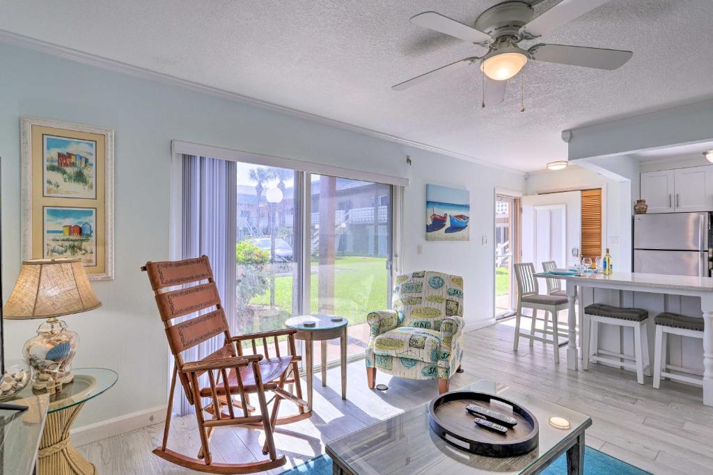 Cozy Escape at Waterfront Cocoa Beach Complex - image 6