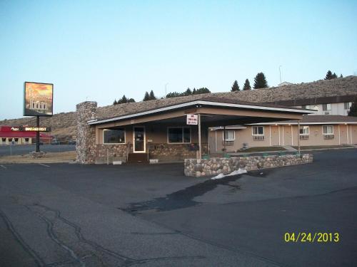 A Wyoming Inn - main image