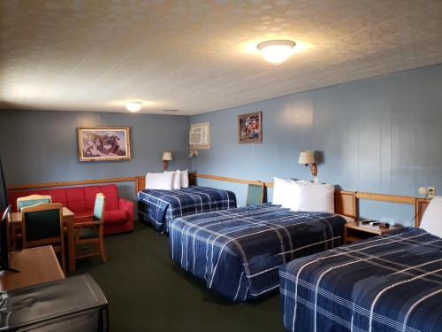 Big Bear Motel - image 4