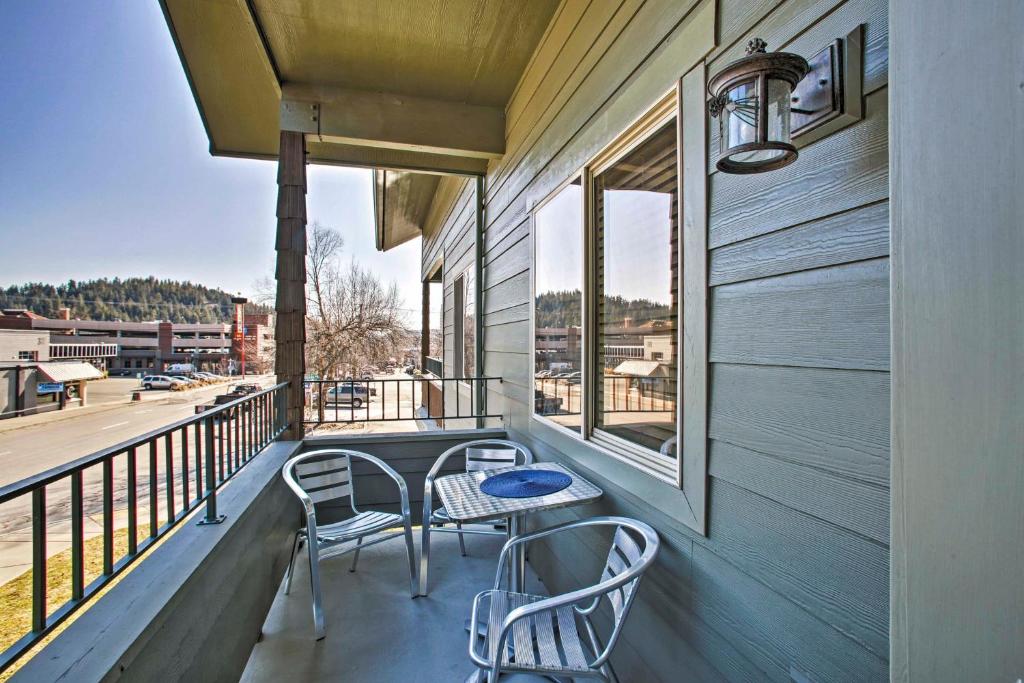 Modern Coeur dAlene Getaway Condo Walk Downtown! - image 3